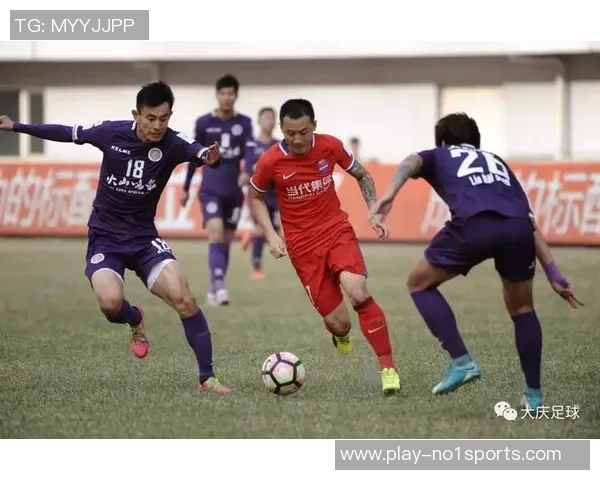 火山鸣泉足球俱乐部携手社区共创美好未来助力青少年足球发展 火山鸣泉足球俱乐部携手社区共创美好未来助力青少年足球发展